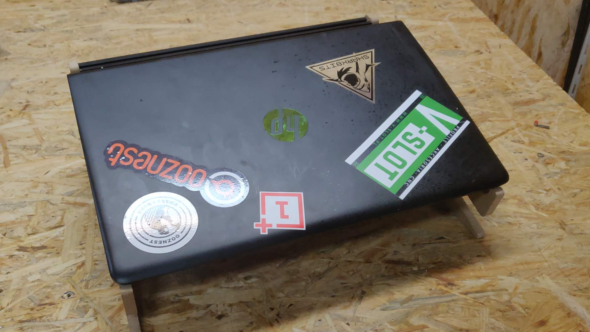 laptop stojak zrob to sam